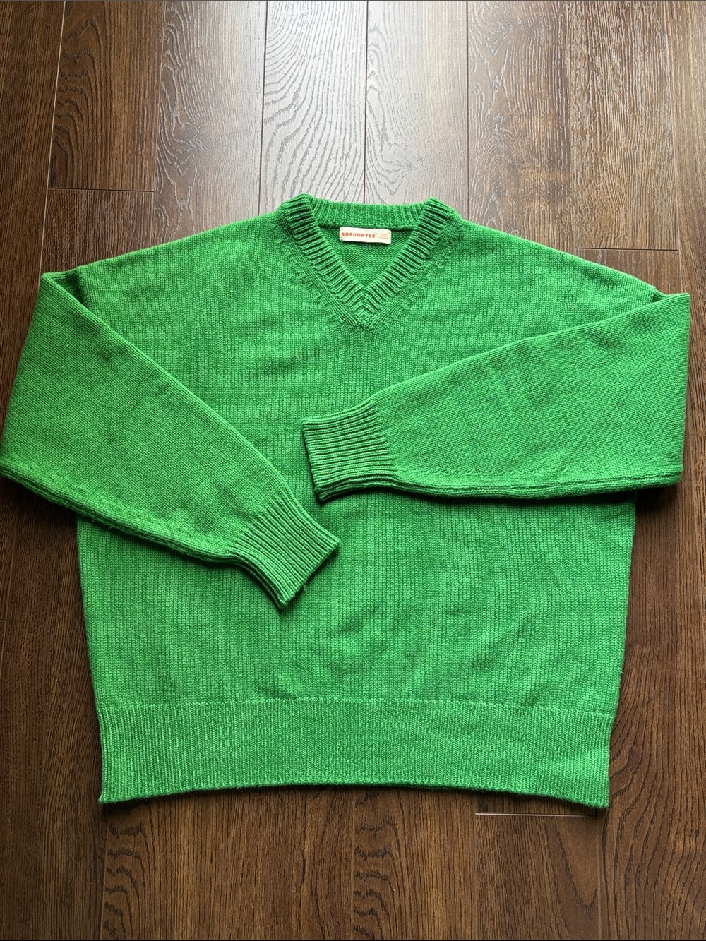 &Daughter Women’s Balla V-Neck Kelly Green Chunky Lambswool Wool Sweater